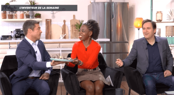 Plateau télé de l’émission Samedi à tout prix présentant Glace8 dans la rubrique l’inventeur de la semaine.